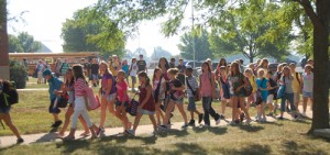 Central Manor kids walking into school